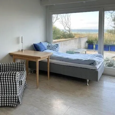 Prázdninový dům With Soul A Few Steps From The Water *