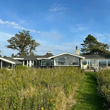 Prázdninový dům With Soul A Few Steps From The Water *