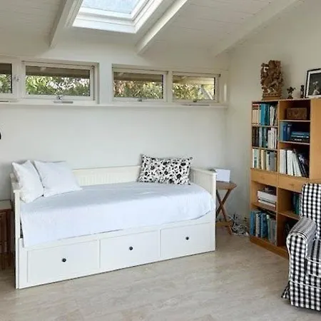 Prázdninový dům With Soul A Few Steps From The Water