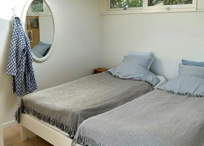 With Soul A Few Steps From The Water بيت للعطل Martofte